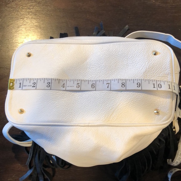 MyChoice Genuine Leather Fringe Bucket Purse. Made in Italy! - Picture 6 of 17